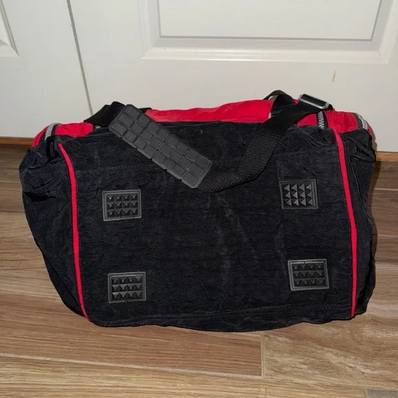 Vintage Marlboro Unlimited Cigarettes Duffle Bag